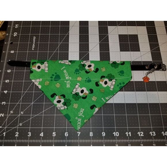 Dog Bandana I WOOF YOU St Patrick's Day, Available in 4 Sizes! - Picture 3 of 3